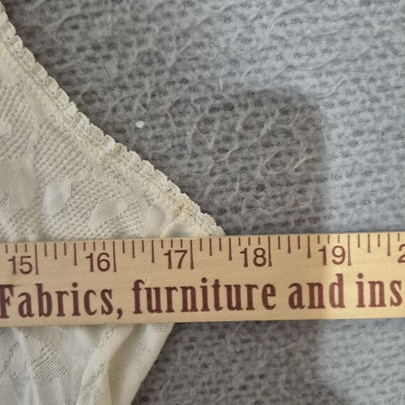 VTG Victoria Secret Women's Cotton Blend Lace Tank Ivory Made in USA Small - Picture 5 of 6